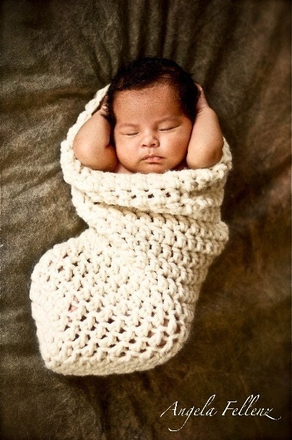 Chunky Newborn Cocoon in Creamy White