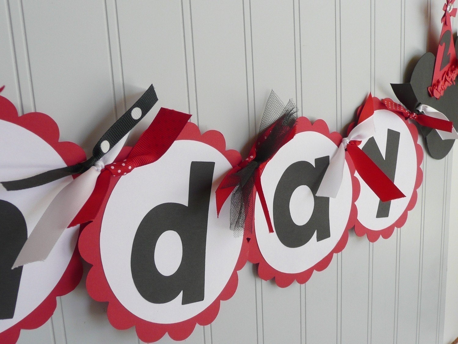 Minnie Mouse Birthday Banner - customized with childs age Red/Black