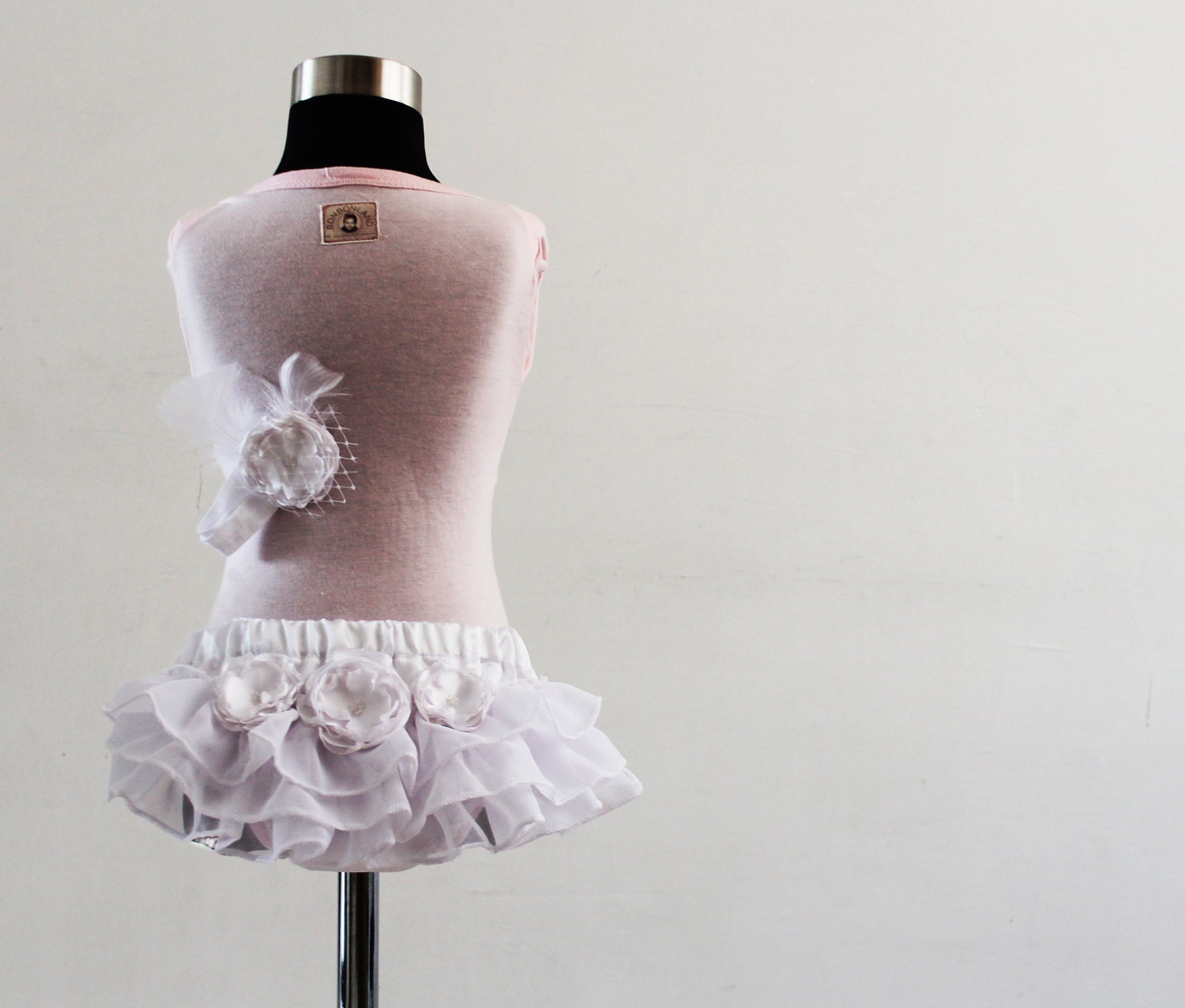 White or color baby bloomers diaper covers  with flower headband photo prop  baby girl 1st birthday outfit
