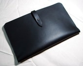 Leathinity - Hand Stitched Black Leather Sleeve for 11'' MacBook Air