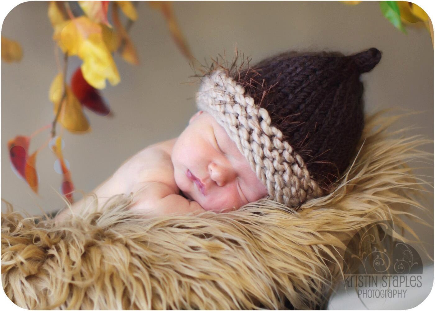 Little Knit Acorn Hat for Baby, Wonderful Photography Prop for Fall