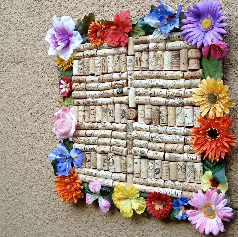 Wine cork bulletin board - Spring flower border - by Lolailo