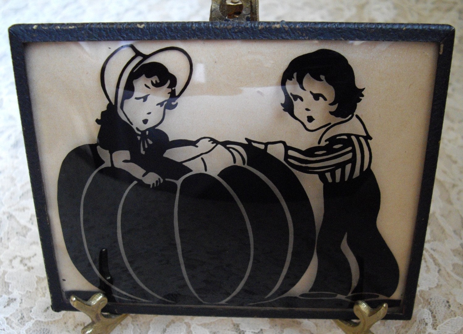 Victorian Children VINTAGE ANTIQUE Shabby Cottage Chic Silhouette Convex Picture