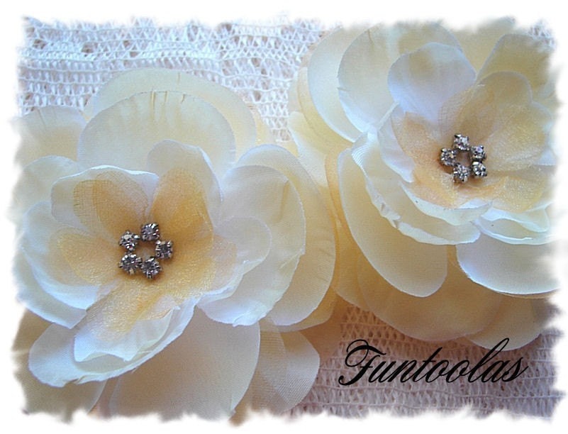 Samantha - 3 1/2 inch Silk Organza Flower Baby Maize Set of 2.