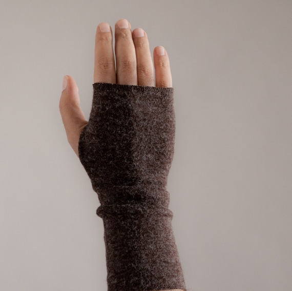 Mens Brown Gloves, Fingerless Arm Warmers for Men-Holiday Fashion- Guys Winter Fashion- Fingerless Mitts Brown