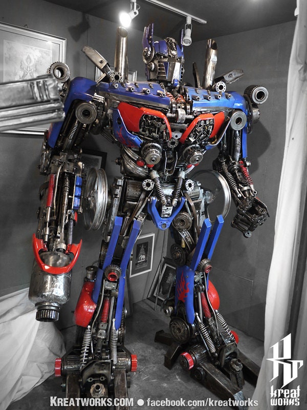 Dieselpunk Recycled Metal Giant Robot (made-to-order)