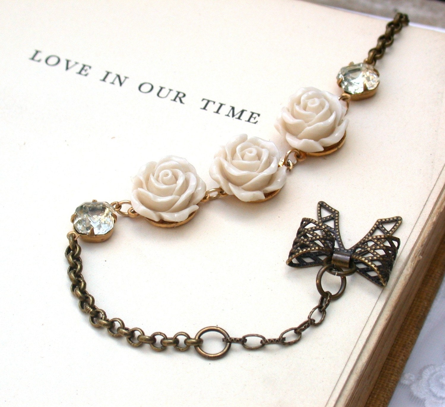 A Vintage Romantic  Glass Clear Crystal Rhinestone And Creamy Roses Bracelet