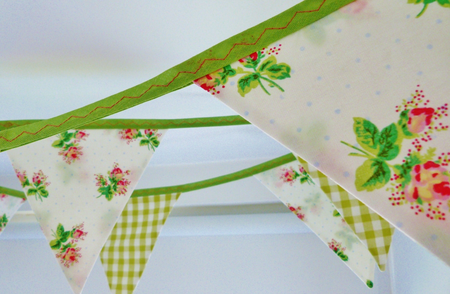 Bunting banner -Rose buds - Perfect for weddings, parties & baby showers Over 11 ft long (excl. ties) with 12 large flags READY TO SHIP Il_570xn