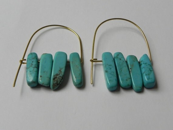 turquoise colored stone hoop earrings, southwestern hoop earrings, gold tone geometric hoop earrings, turquoise, mod earrings