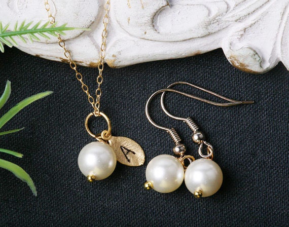 Gold Custom leaf Initial,Pearl gold filled Necklace and Earrings Set,Bridesmaid gift,wedding jewelry