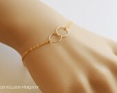 Best Friends Bracelet,Gold Fill Bracelet,Circle Karma Bracelet,Eternity Love circle,Wire Wrapped Pearl,Bridesmaid gifts,Wedding Jewelry