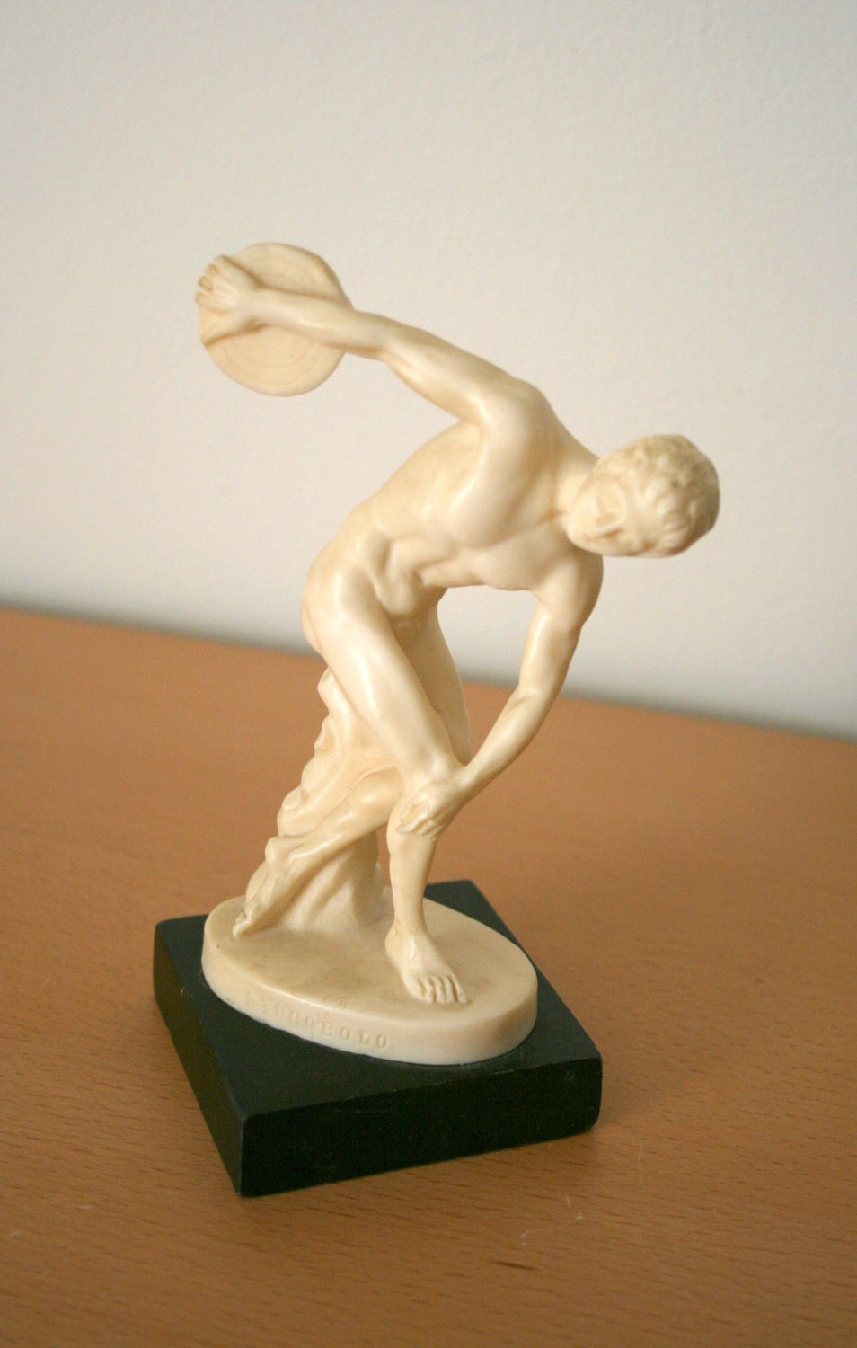 Italian Sculptor A,Santini Classic Figure Discobolo Made in Italy Discus Thrower Sculpture Figurine