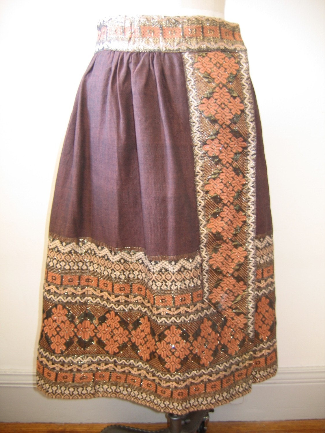 Vintage 50s boho mexican embroidered peasant skirt dolly kei