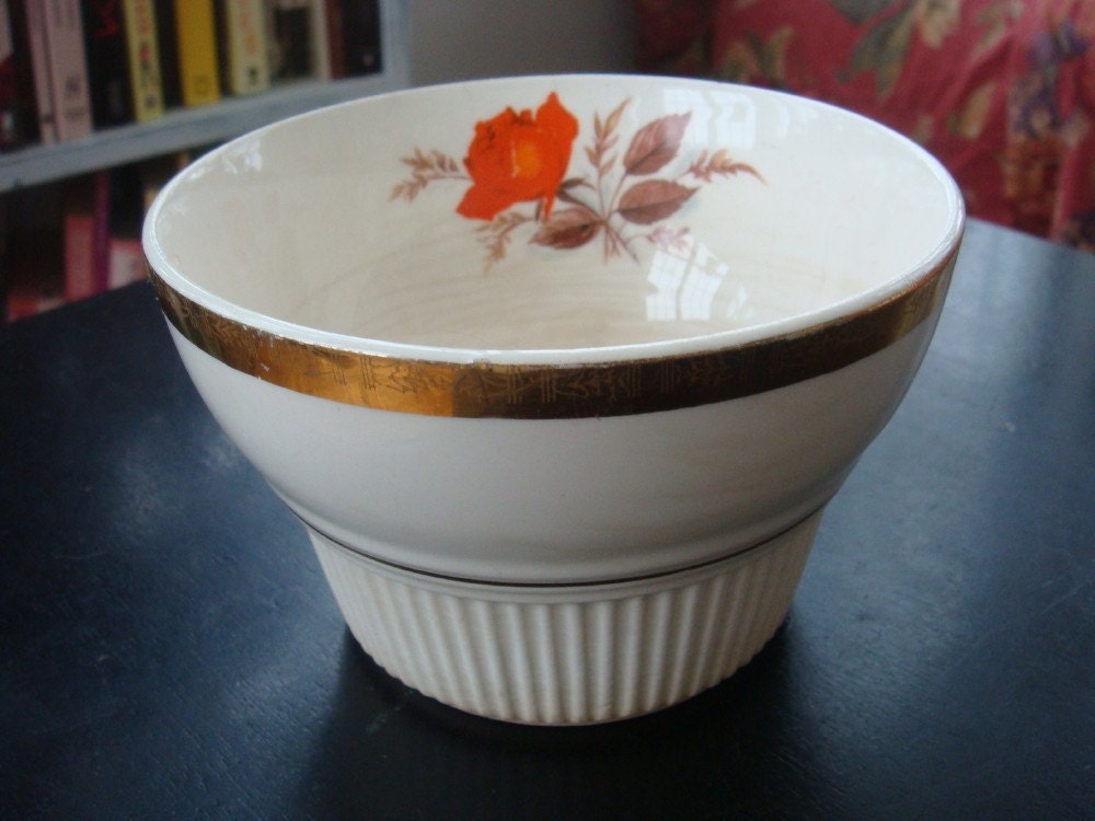 Vintage Limoges 1940's Vermillion Rose Bowl With 22 Carat Gold Edge