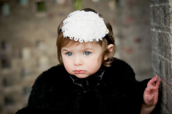 White feather headband, White Vintage Feathers on Black or white Elastic Headband, baby headband, newborn photography props