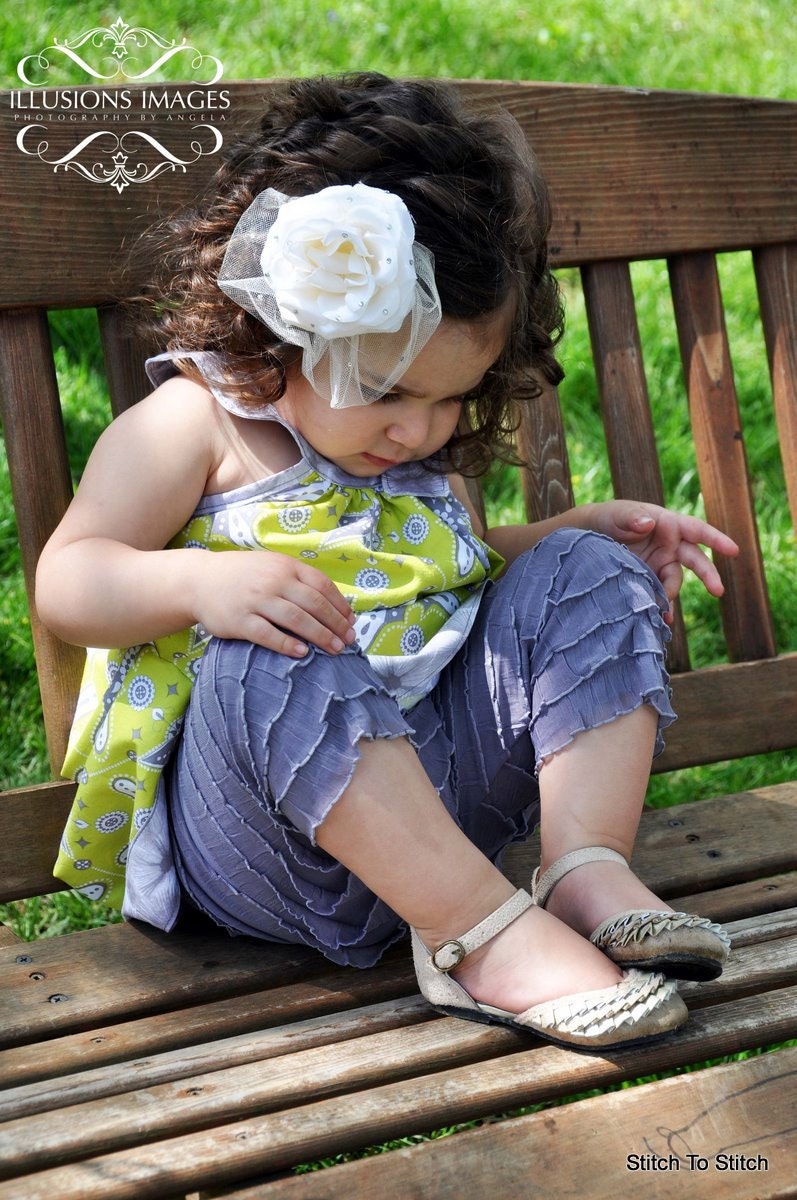 Girls Ruffle Capri Length Leggings (sizes 3T to 6) -- Many Colors