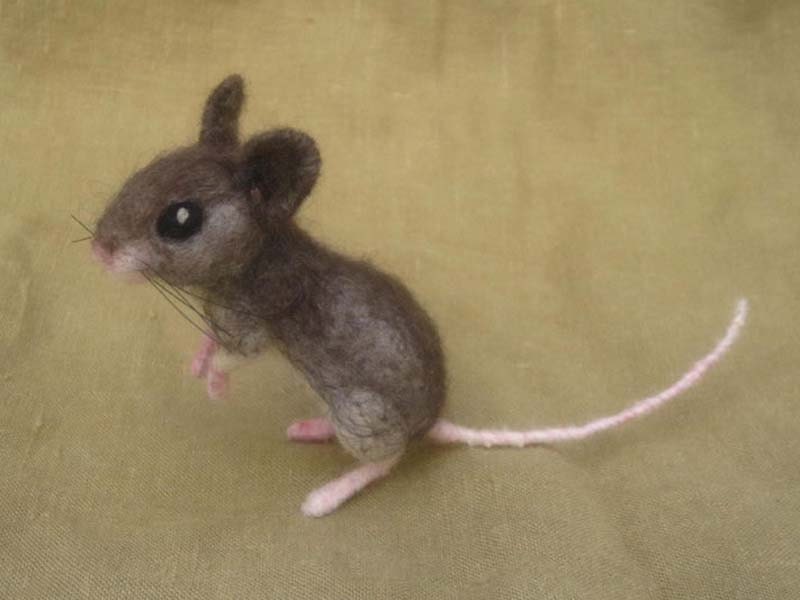 Needle felted gray mouse - poseable felted animal