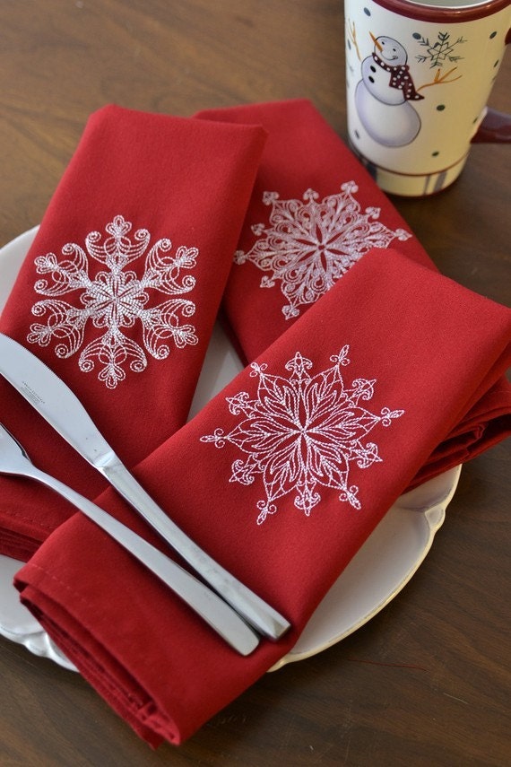 Christmas Dinner Napkins Set of 2 , Elegant Lace Snowflakes Large Red Dinner Napkins 21x21 Restaurant Quality Cloth Napkins