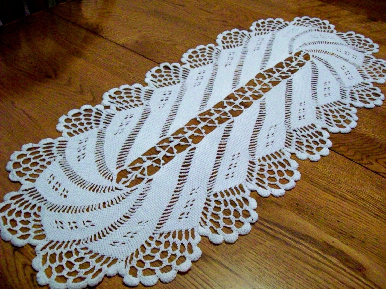 Holidays Christmas crocheted doily runner Tabletop Kitchen and Dining Decor Tablecloth