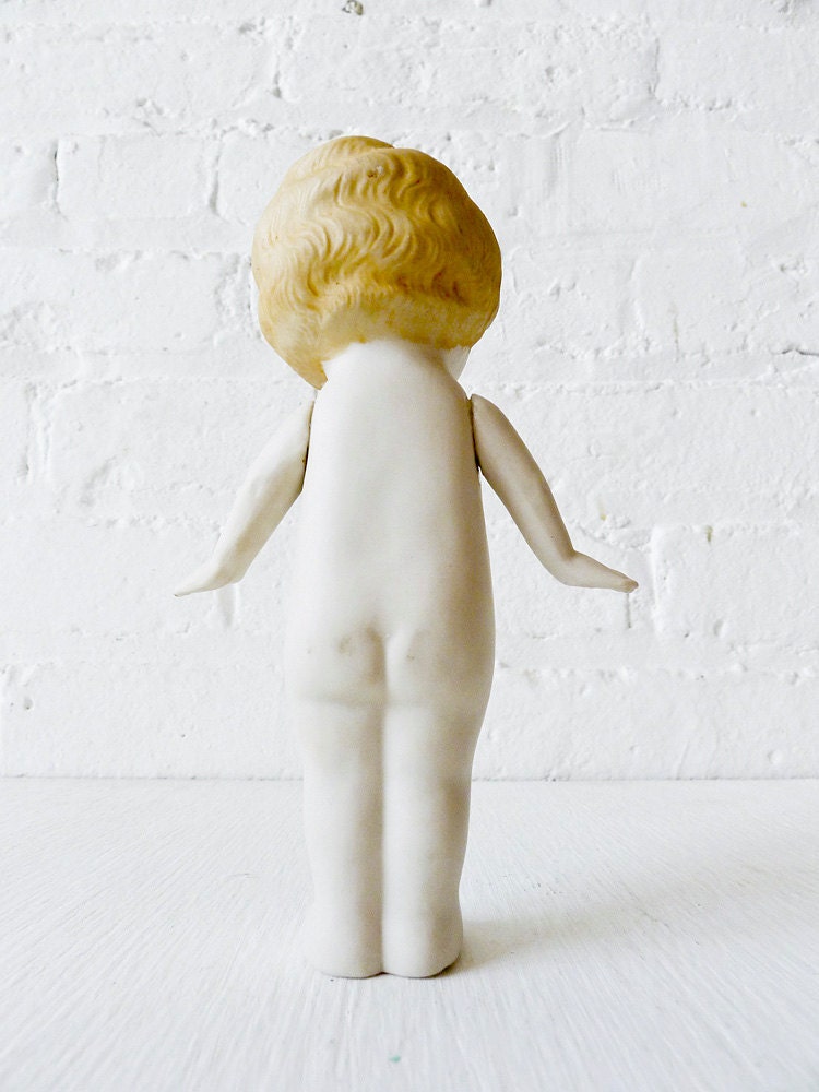 10% SALE - Little Miss Lady Burlesque - The Peekaboo Show Stopper Figurine
