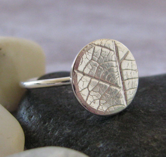 Silver Leaf Disc Ring - Size 6