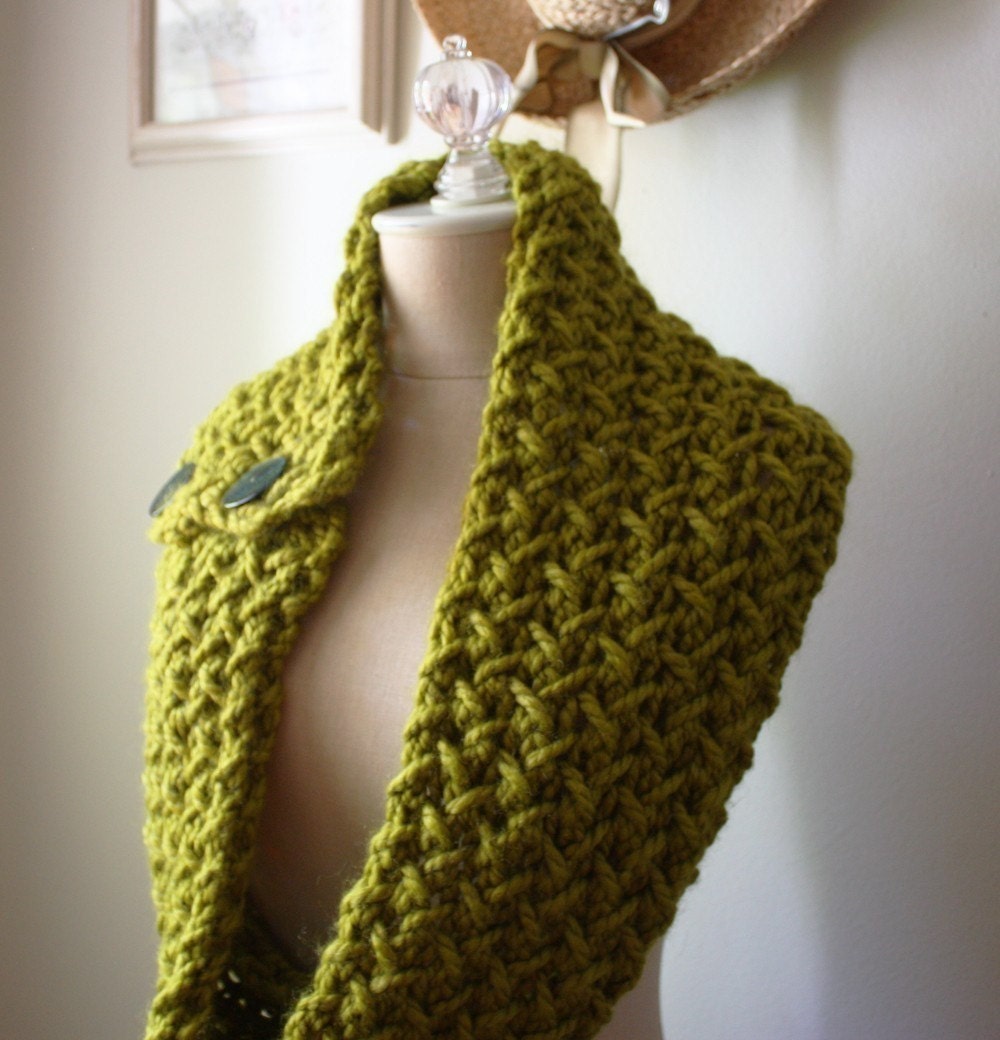 Knitting Pattern / Cowl Scarf / Embraceable / PDF DIGITAL DELIVERY