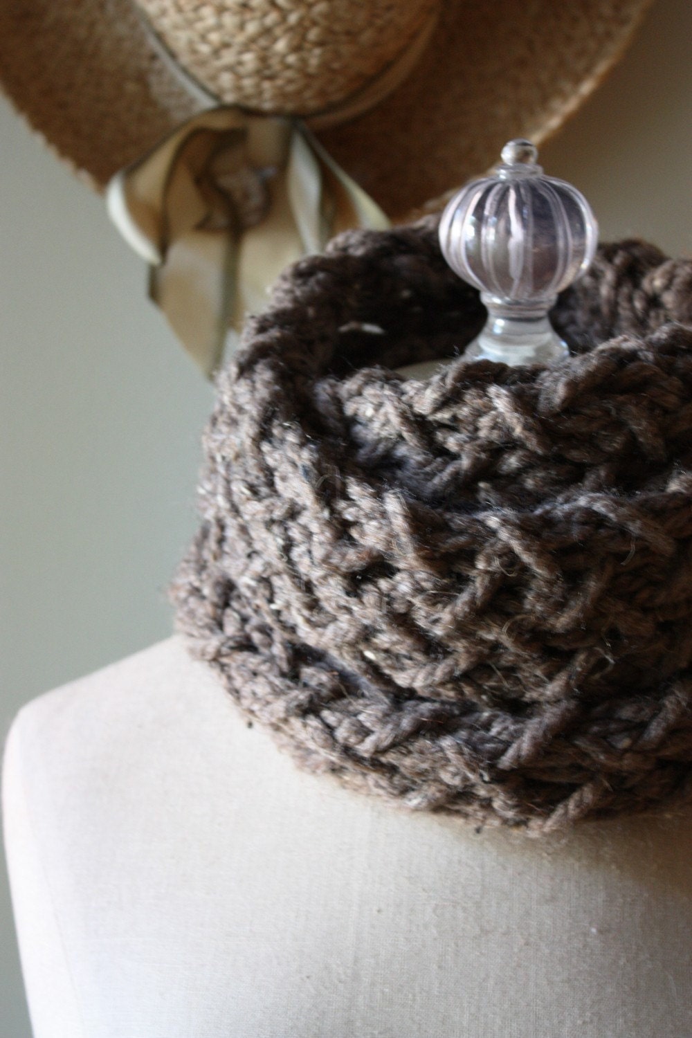 Knitting Pattern / Cowl Scarf / Embraceable / PDF DIGITAL DELIVERY