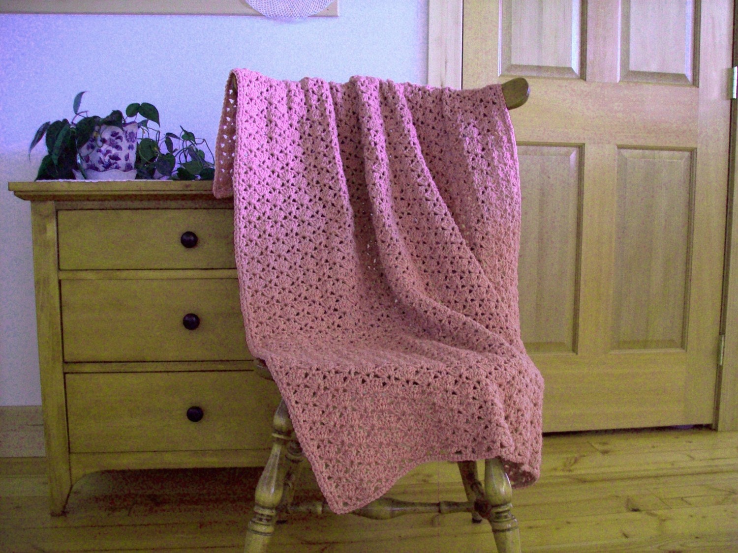 Crocheted Throw Blanket, Hand Crocheted Afghan Blanket, Soft Rose Pink, 55x40, Home decor, Adult lap throw lap blanket