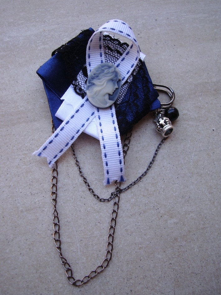 Kilt Pin Cameo - Gothic Lolita - Blue Girl