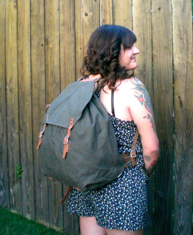 Vintage 1950's Military Army Rucksack Backpack w/ Metal Frame and Leather Straps