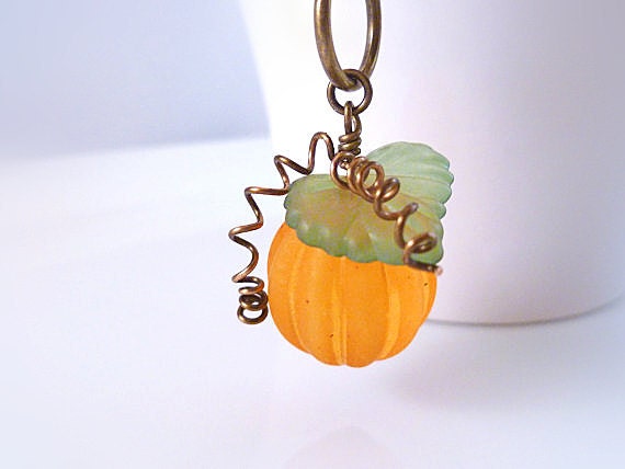 Harvest Pumpkin necklace - Twisted autumn garden vine in antique brass with lucite leaf and orange pumpkin - Give Thanks