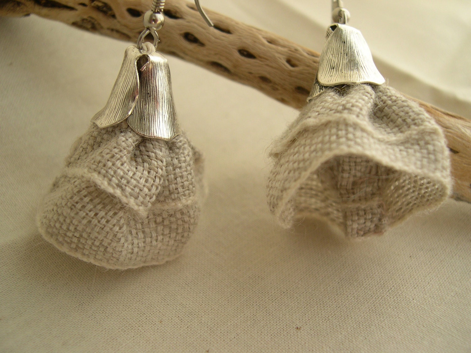 Ivory Cream Earrings - Summer trends 2013 - Ecru Flower earrings - Elegant Bridesmaid earrings - Unique Cream earrings