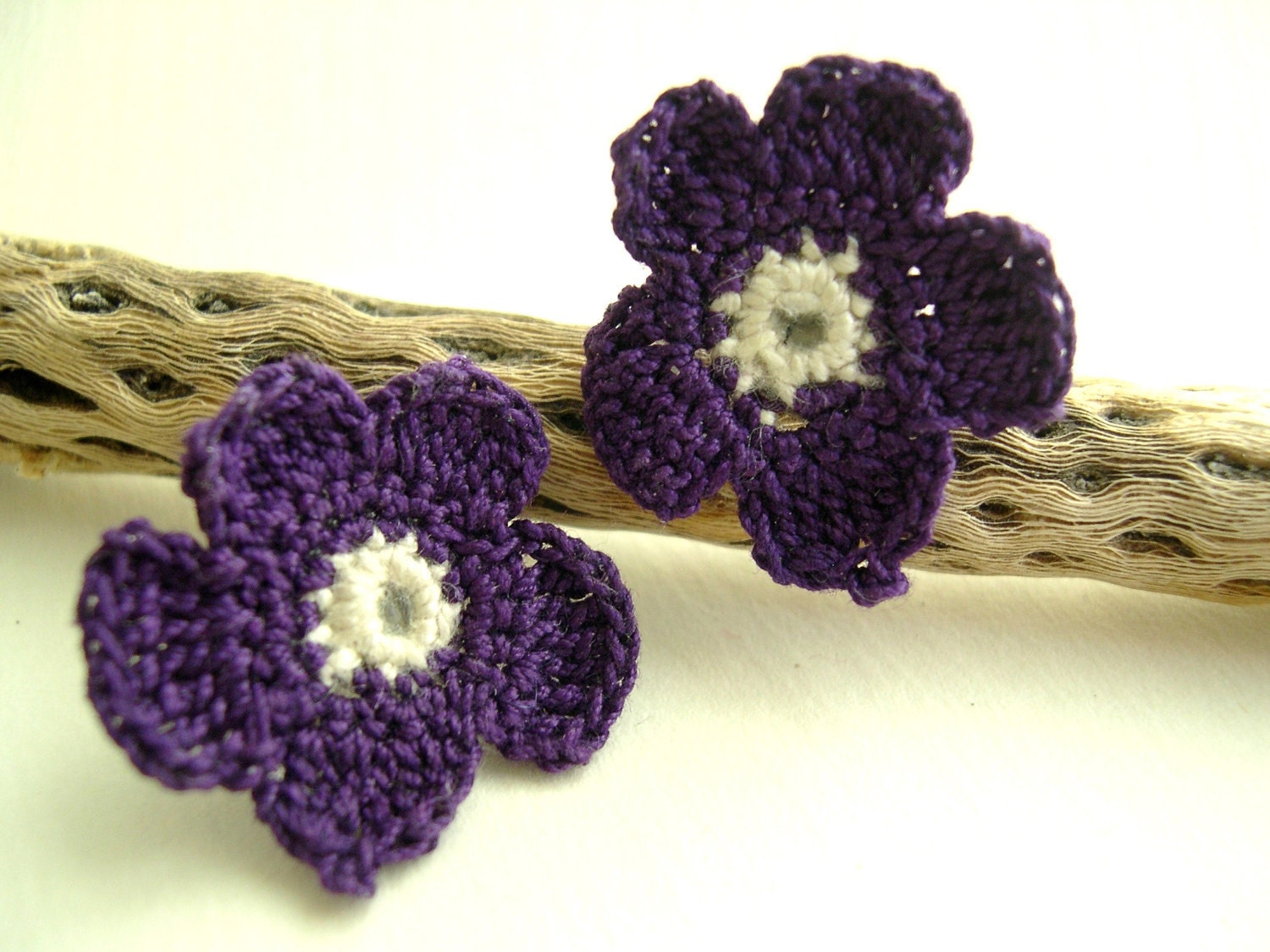 Violet earrings - Lace Fashion - Spring Fashion Earrings - Elegant Floral earrings - Nature lovers gift idea - Victorian Crochet