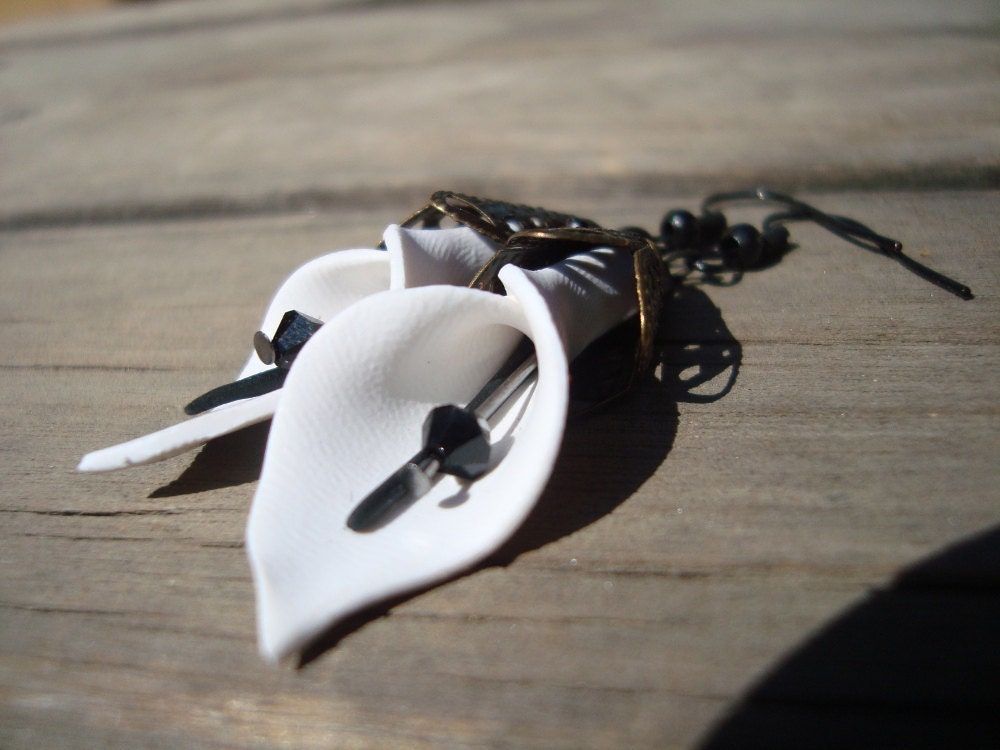 Calla Lily Dangle Earrings Black and White by Petal Cove