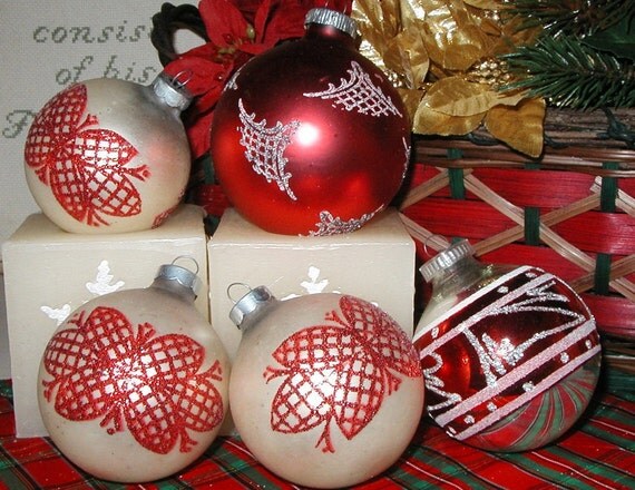 Red Glass Christmas Ornaments and Off White Silverish Ornaments Lot of 5 - Larger Size for Holiday Decorating  Shabby Chic Vintage Condition