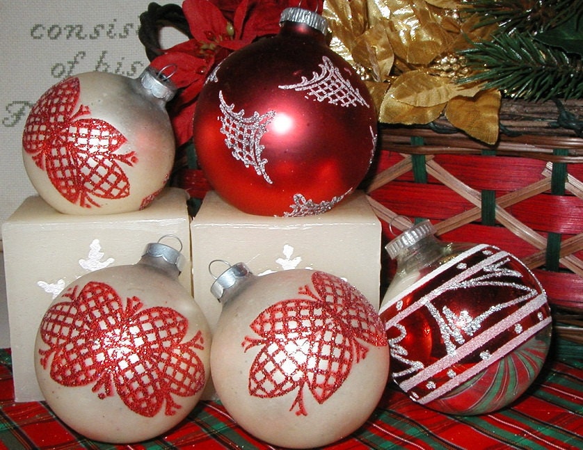 Red Glass Christmas Ornaments and Off White Silverish Ornaments Lot of 5 - Larger Size for Holiday Decorating  Shabby Chic Vintage Condition