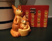Nesting Kangaroo S&P Shakers