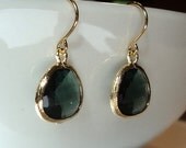 Green tourmaline GLASS and gold dangle earrings. Bridal earrings.  Bridesmaids earrings. Wedding earrings.  Everyday earrings.