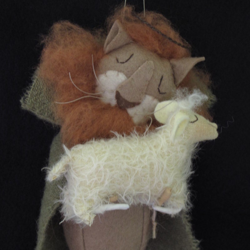Peace on Earth   Lion and Lamb Ornament   PRINTED PATTERN by cheswickcompany