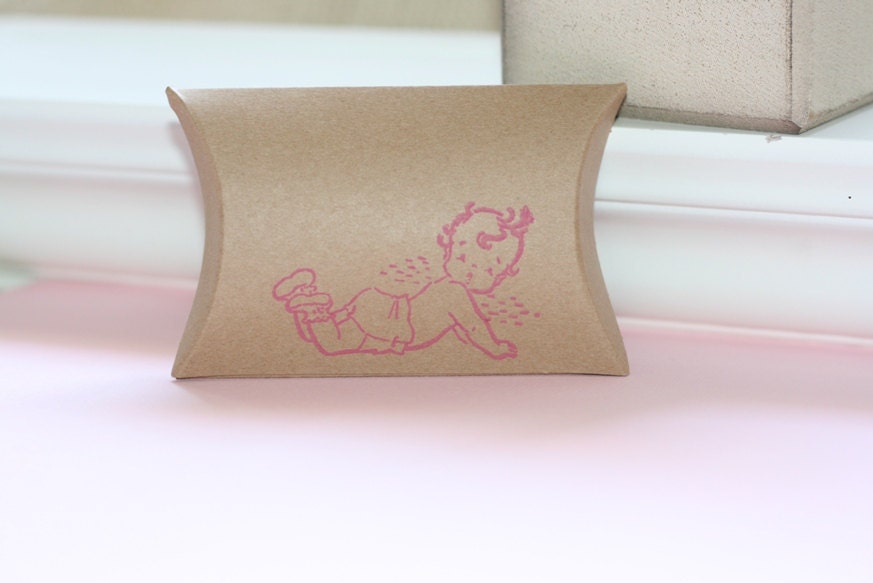 kraft pillow favor box, CraWLinG BabY x12, wedding favor box, party favor pillow box, candy box, kraft box