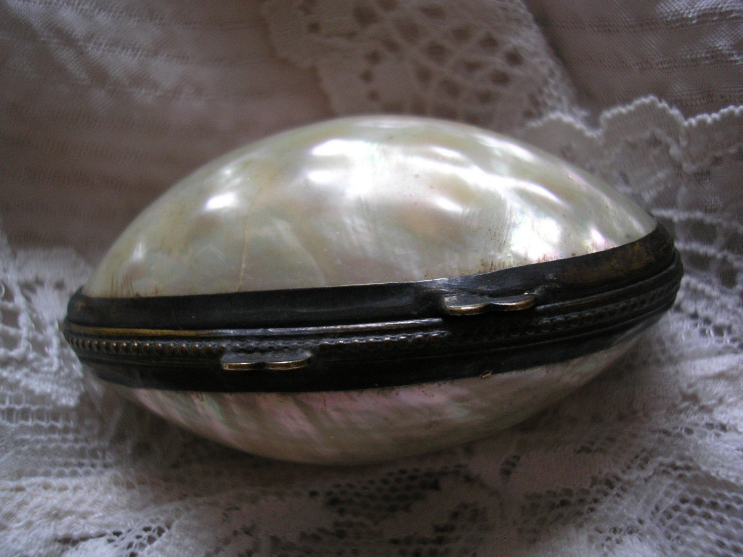 Mysterious, tiny Edwardian Mother of Pearl purse with poem