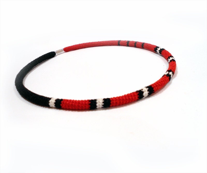 Crochet Cable Choker Skinny Necklace Striped Red Black White - vanessahandmade