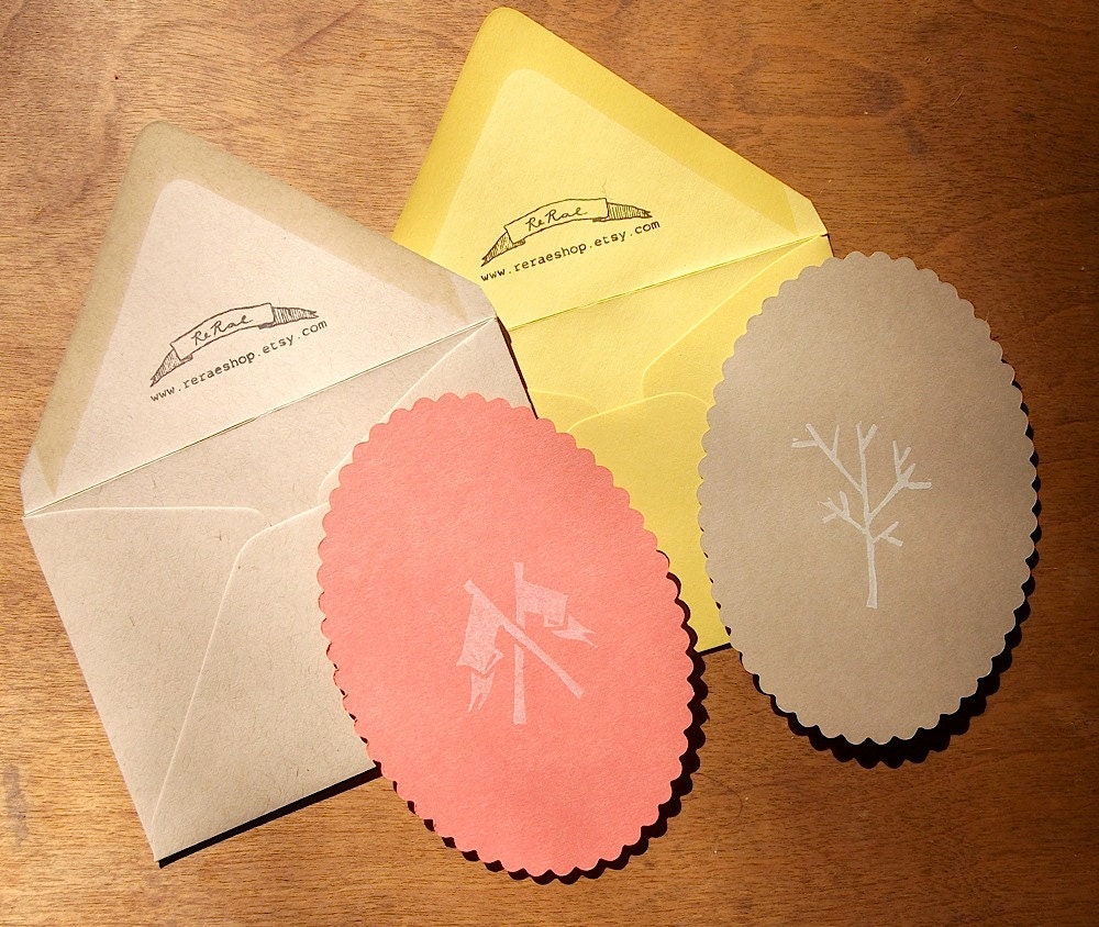 Set of Scalloped Cards with Flags and Tree Print
