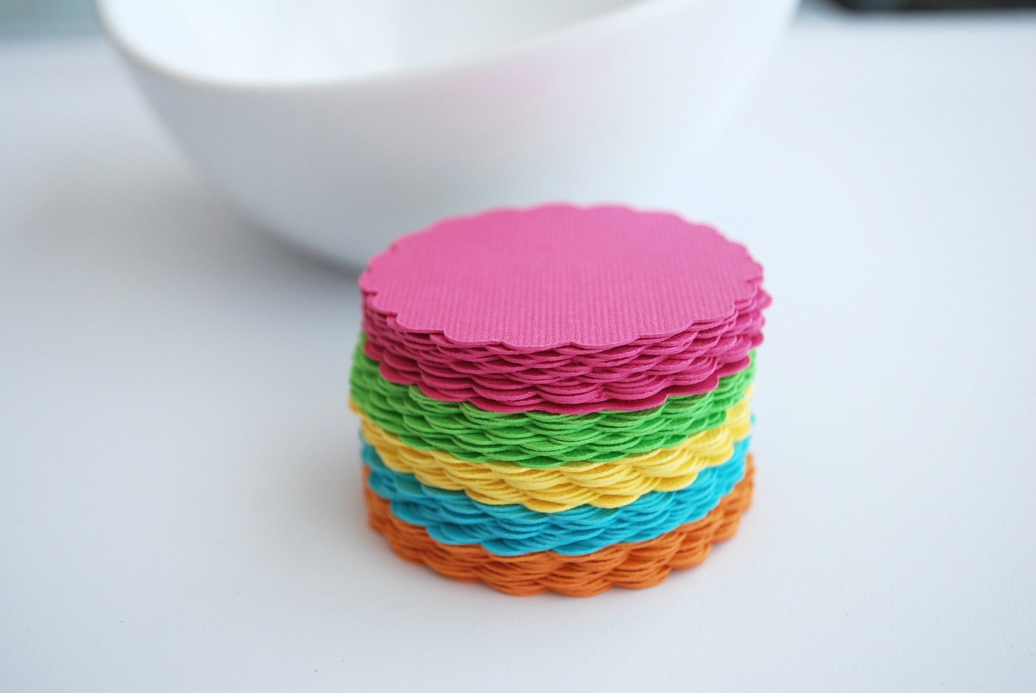 50 Scalloped Circles (2.0 inches) in Hot pink, lime green, yellow, Turquoise and Orange Textured Cardstock A170 Il_170x135