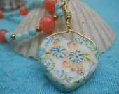 Beautiful Vintage Flower Heart Necklace Free Shipping US and Canada