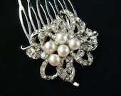 Vintage Style Pearl and Rhinestone Hair Comb /  wedding hair comb bridal rhinestone hair comb pearl hair comb art deco