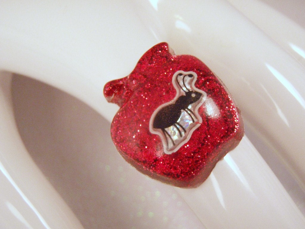 Silly Ant, Apples Arent for You Under Resin Ring Red and Black