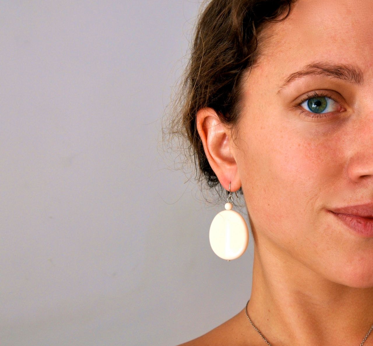 White Vintage Earrings - 80s retro dangle earrings beaded retro earring