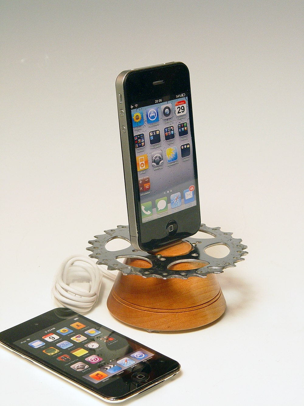 iPod dock. iPhone dock. Recycled bicycle gear and hard maple. A cool gift for a hiker, biker, gear head, or steam punk. FAST SHIPPING. 152