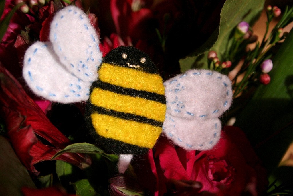 bee original eco friendly recycled honeybee brooch